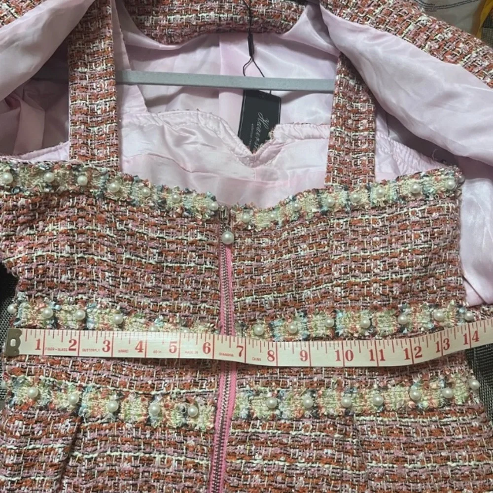 ⭐️SOLD⭐️Gorgeous tweed and pearl Jacket and Dress set - Picture 15 of 16